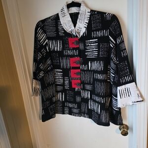Ali Miles Graphic Black and White Tunic with Red Buttons
